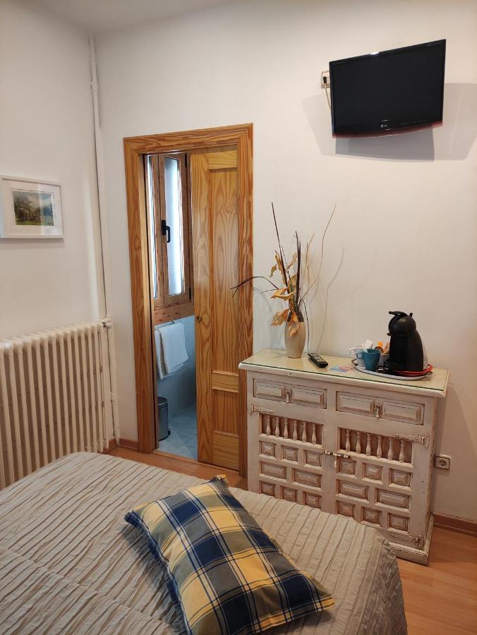 Hostal Escartin Sabiñánigo Εξωτερικό φωτογραφία