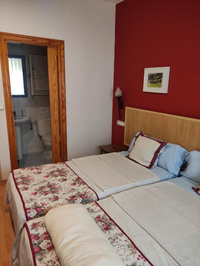 Hostal Escartin Sabiñánigo Εξωτερικό φωτογραφία