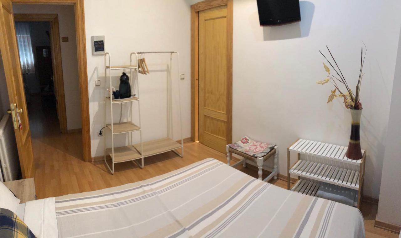 Hostal Escartin Sabiñánigo Εξωτερικό φωτογραφία