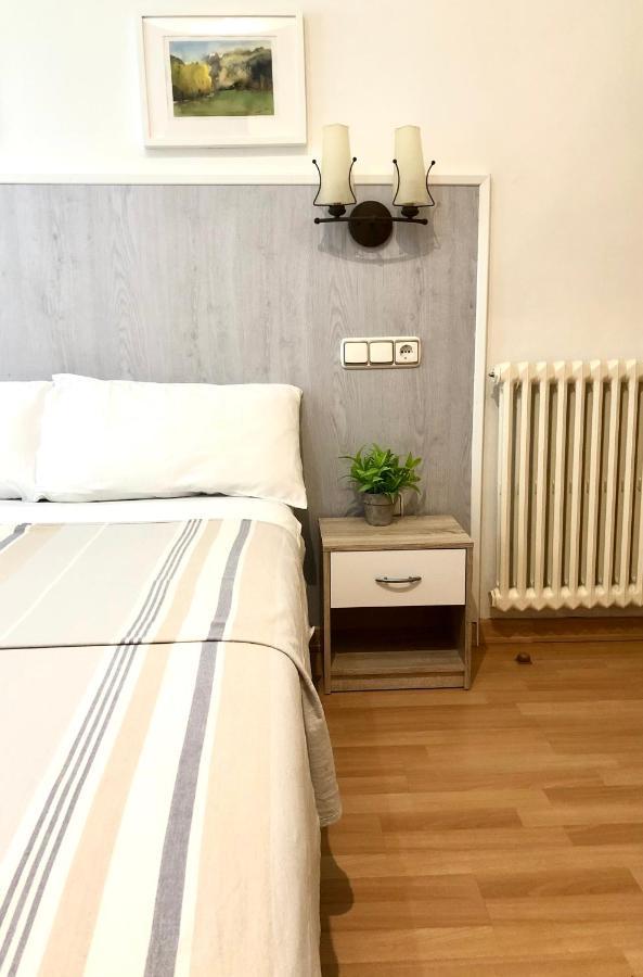 Hostal Escartin Sabiñánigo Εξωτερικό φωτογραφία